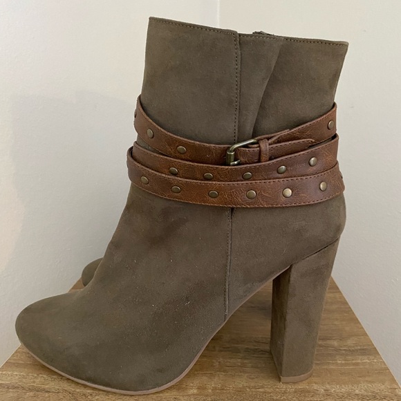 Booties - Picture 4 of 6